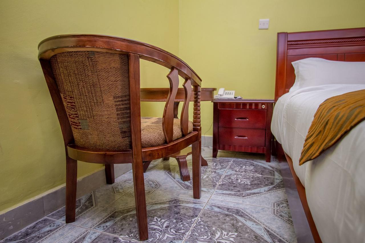 Tuzza Hotel Bushenyi Zewnętrze zdjęcie