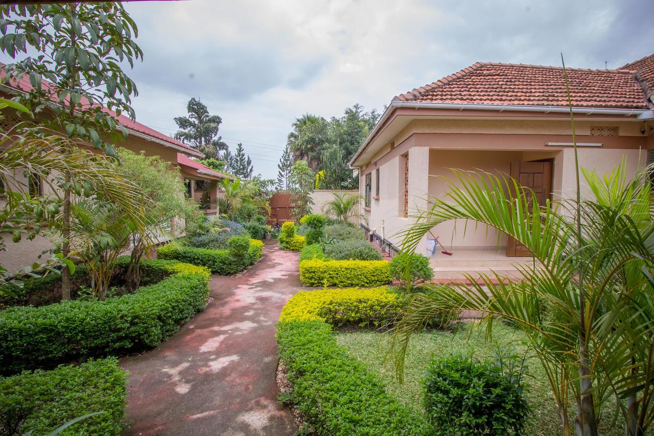 Tuzza Hotel Bushenyi Zewnętrze zdjęcie