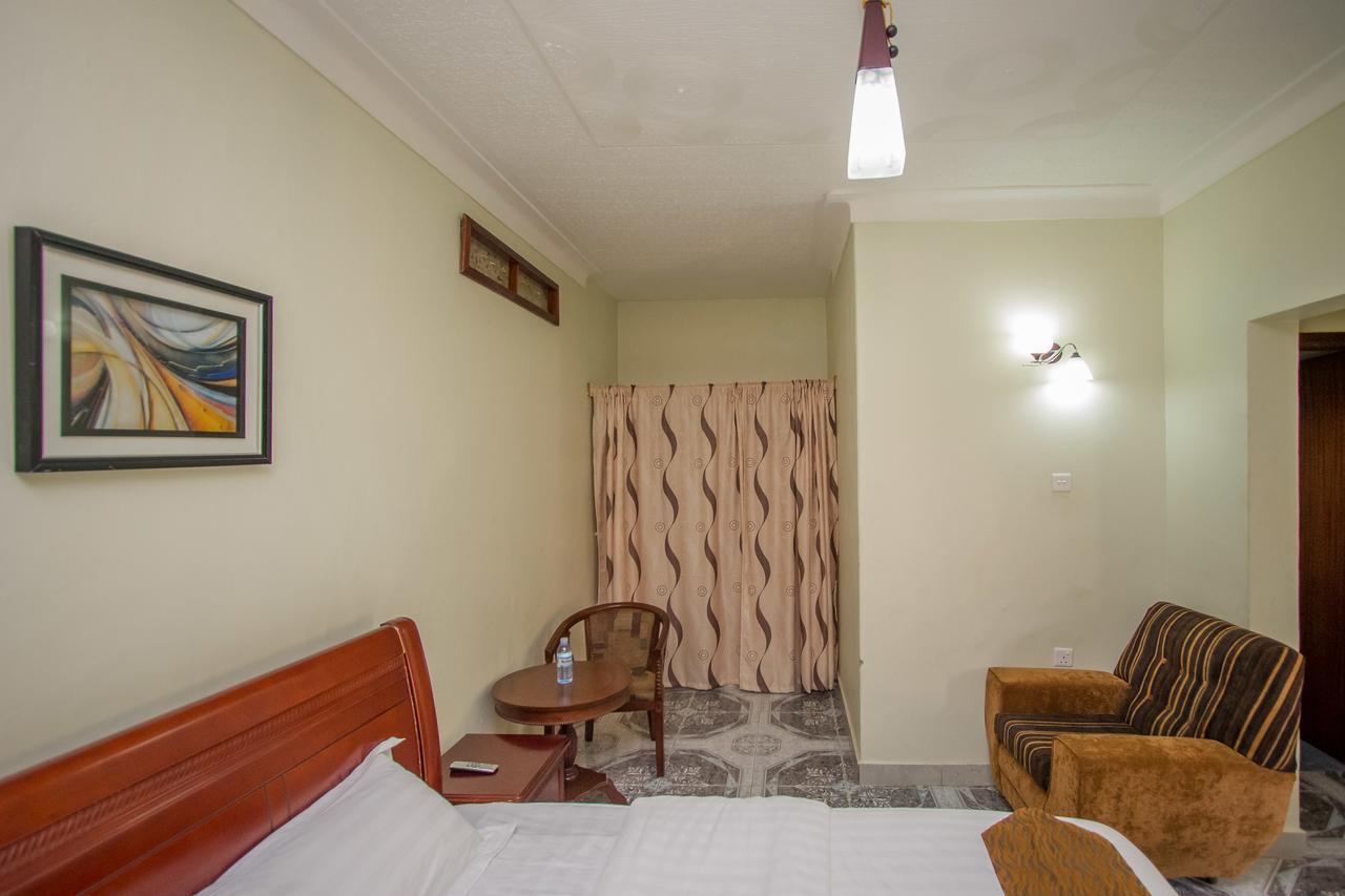 Tuzza Hotel Bushenyi Zewnętrze zdjęcie