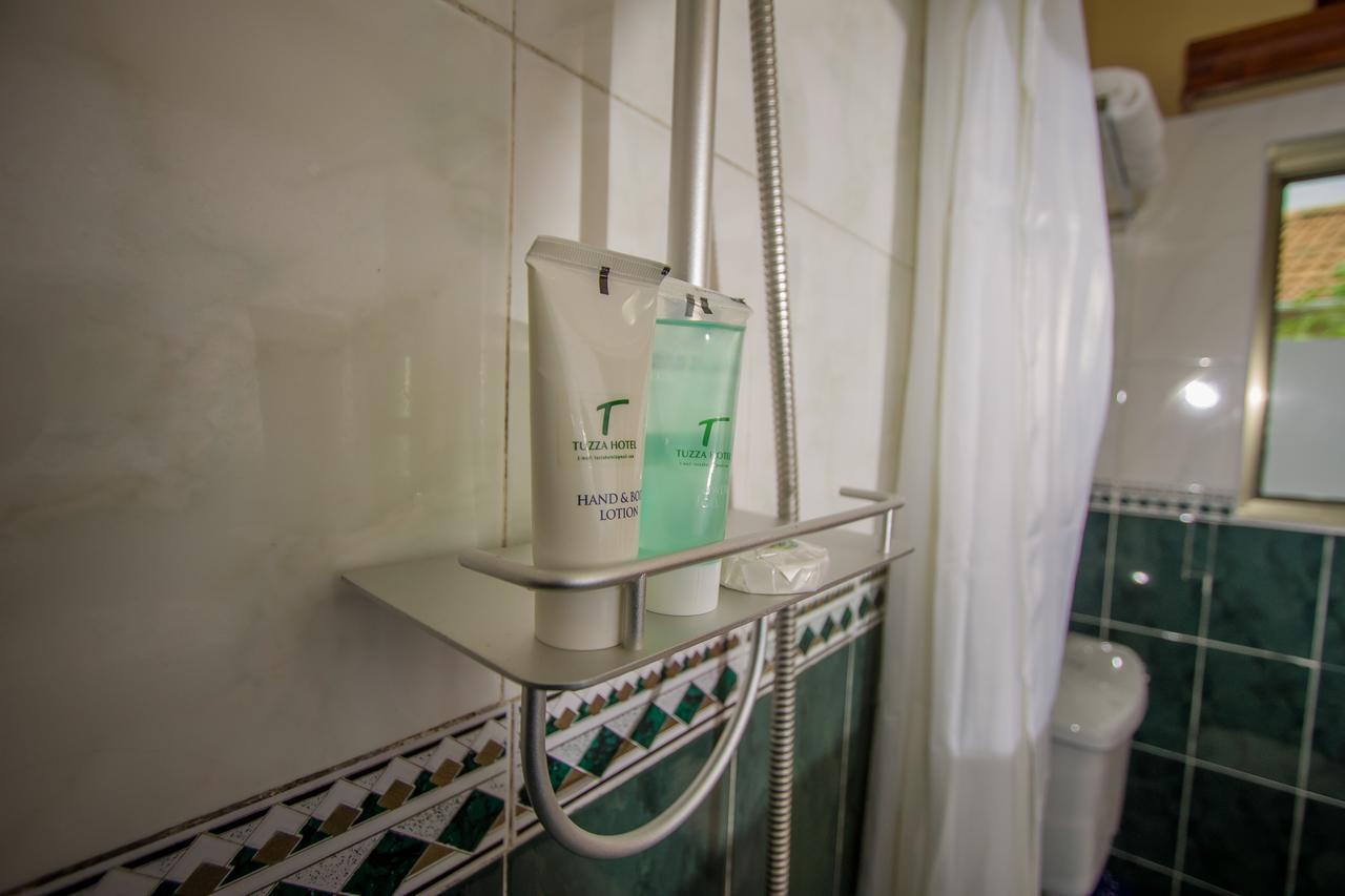 Tuzza Hotel Bushenyi Zewnętrze zdjęcie