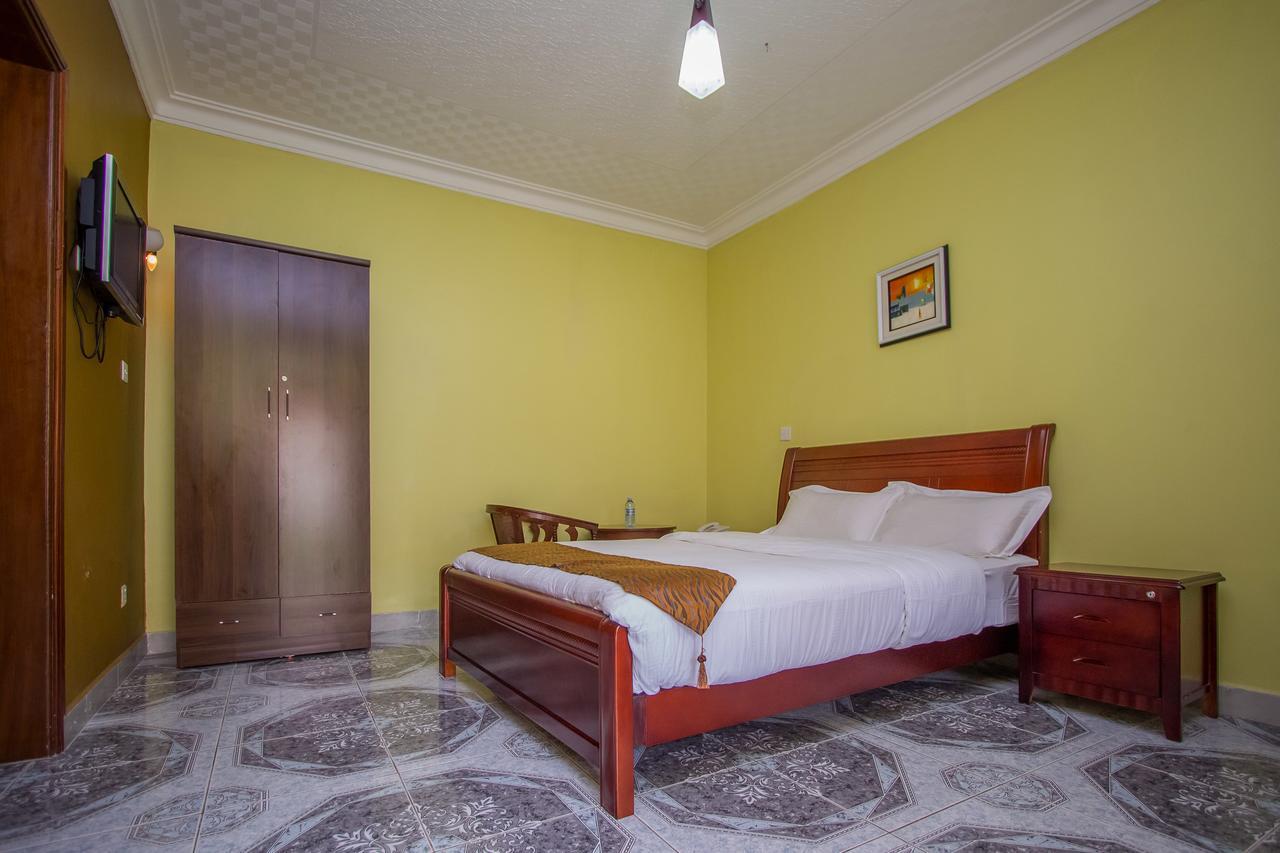 Tuzza Hotel Bushenyi Zewnętrze zdjęcie