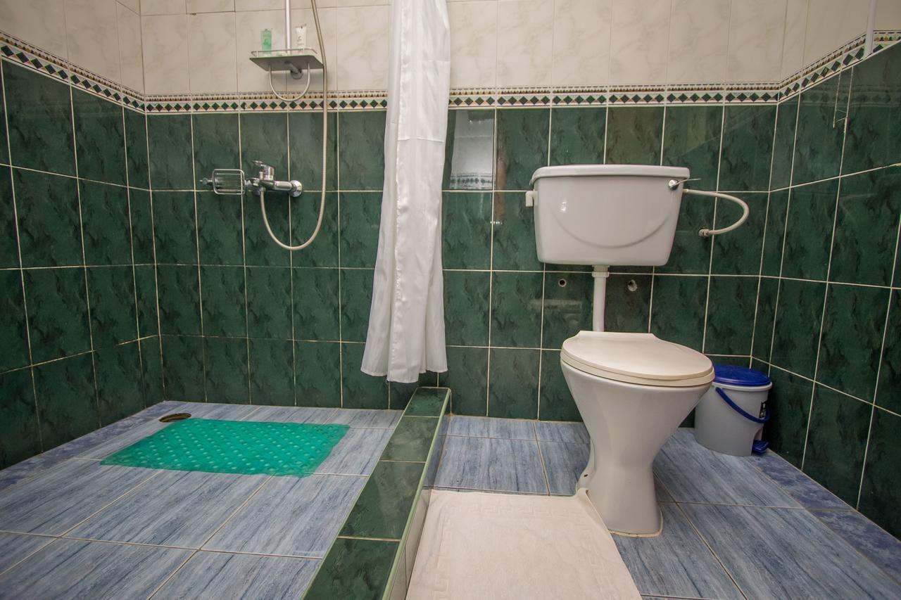 Tuzza Hotel Bushenyi Zewnętrze zdjęcie