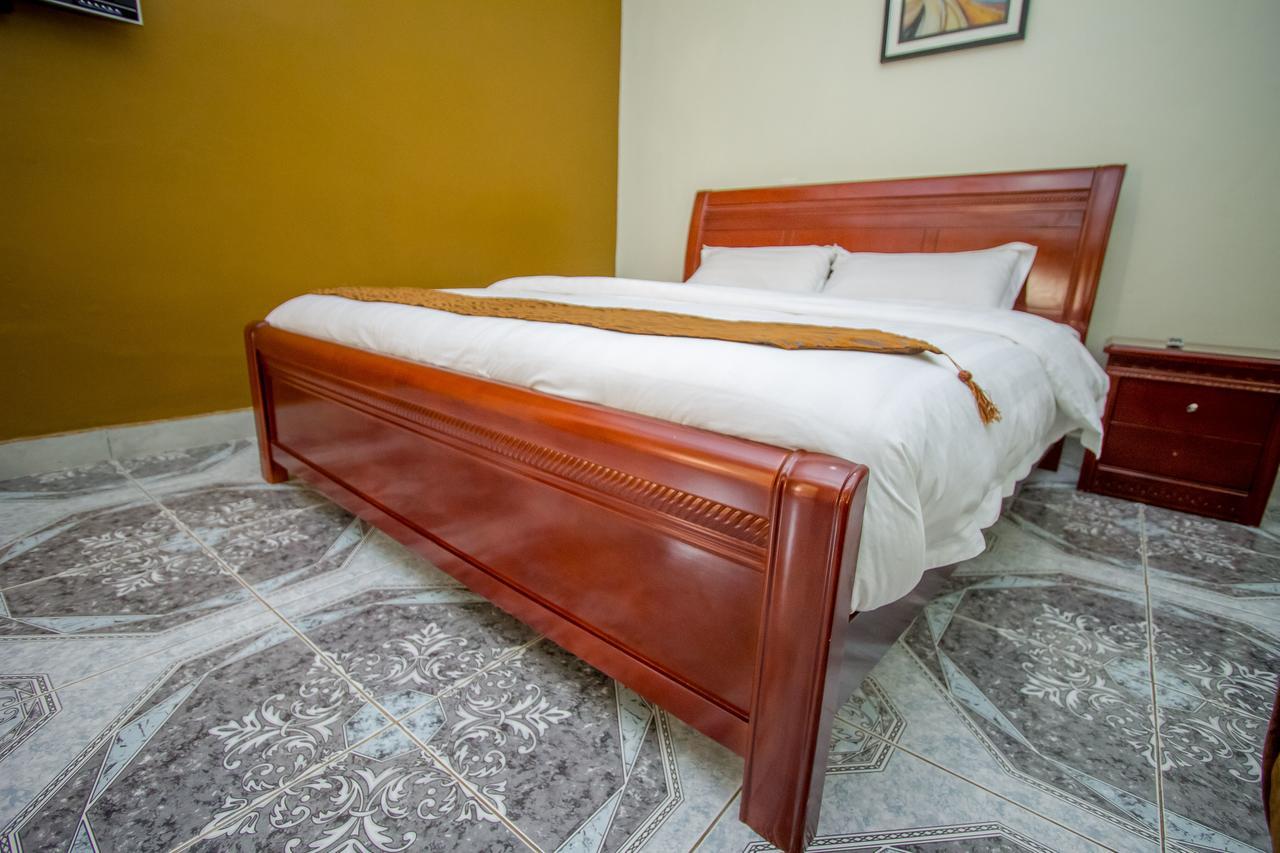 Tuzza Hotel Bushenyi Zewnętrze zdjęcie