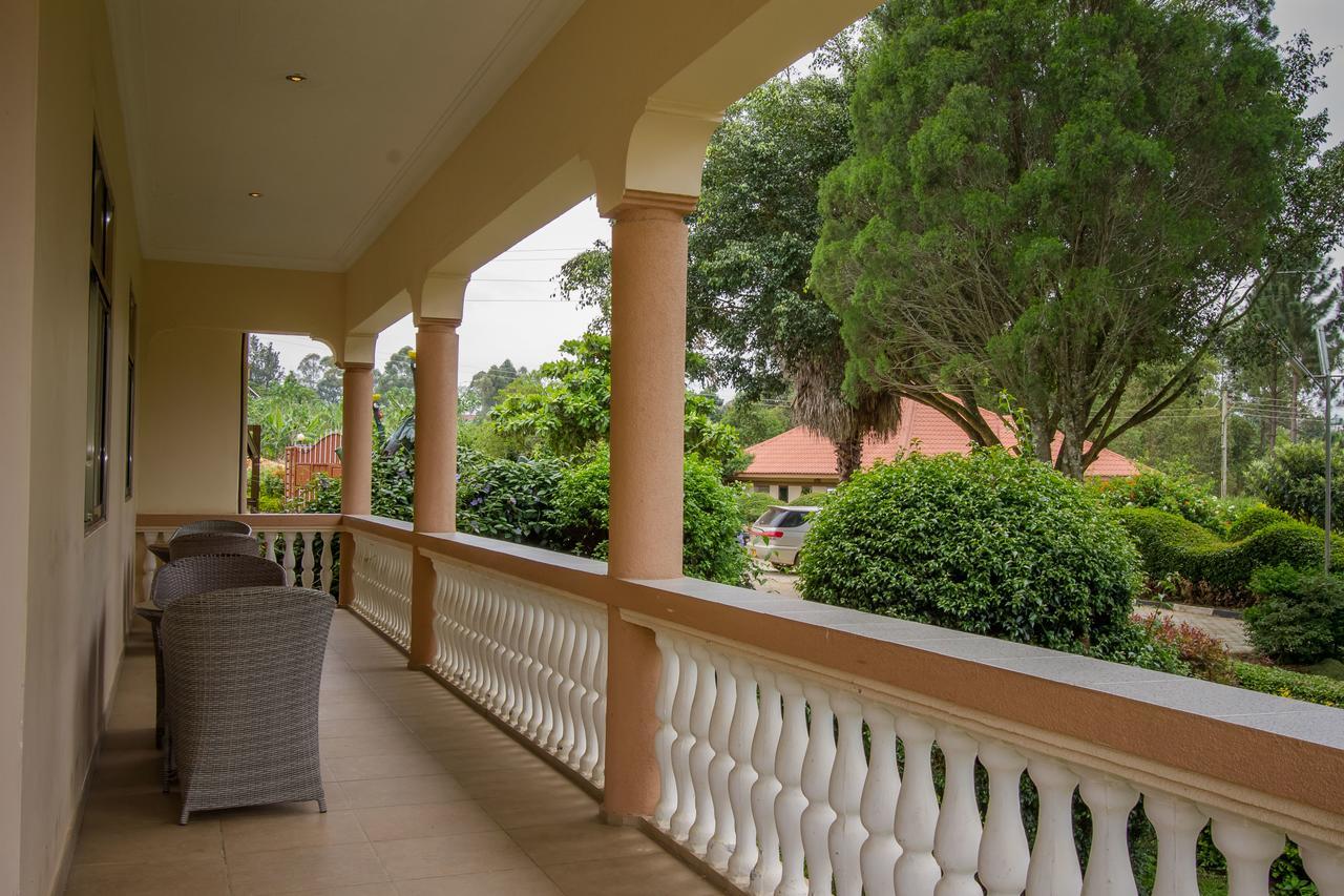 Tuzza Hotel Bushenyi Zewnętrze zdjęcie